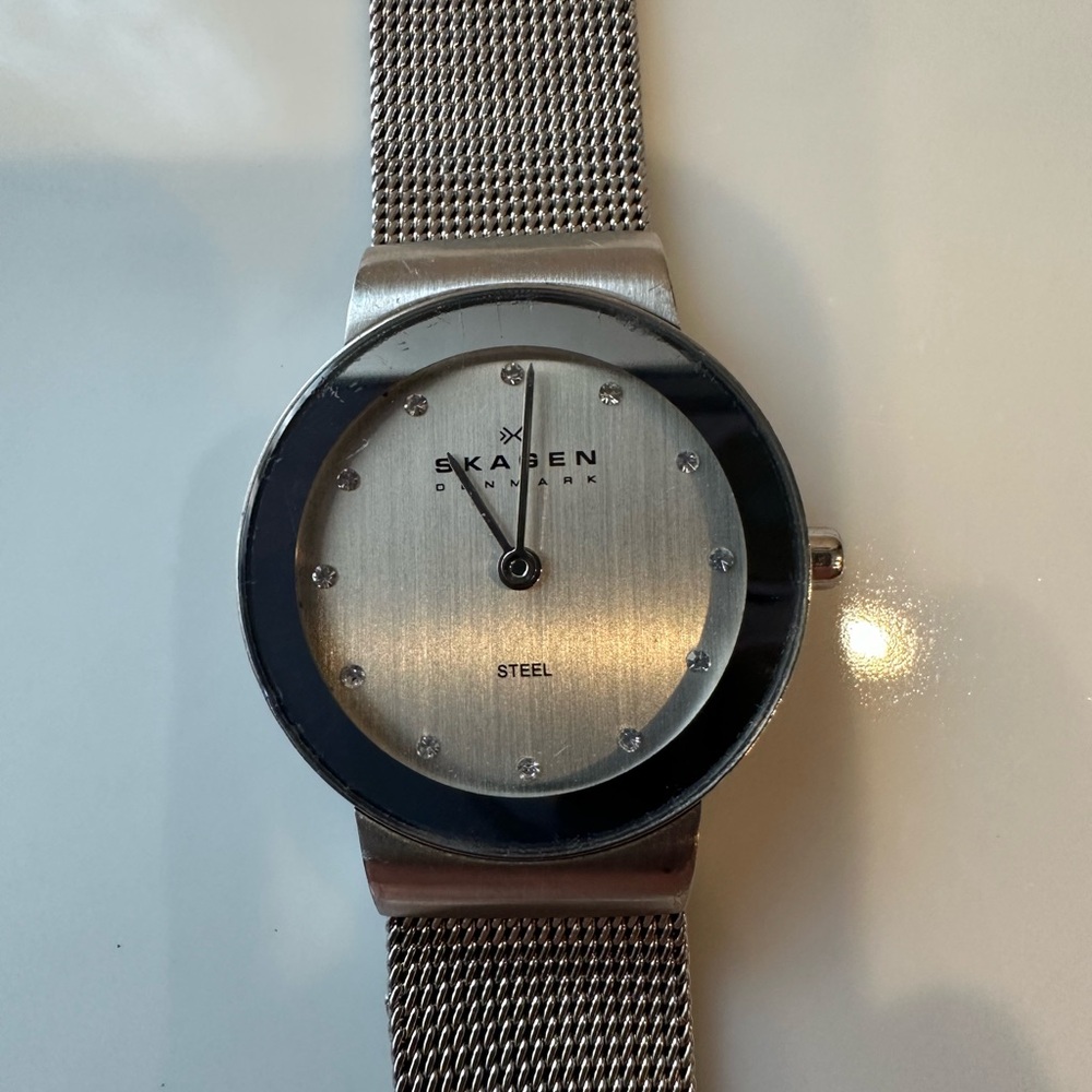 Skagen silver ladies watch new battery